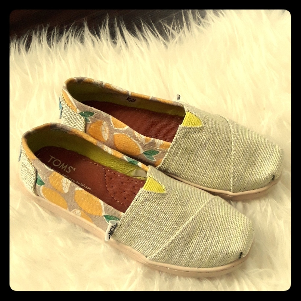 Toms shoes